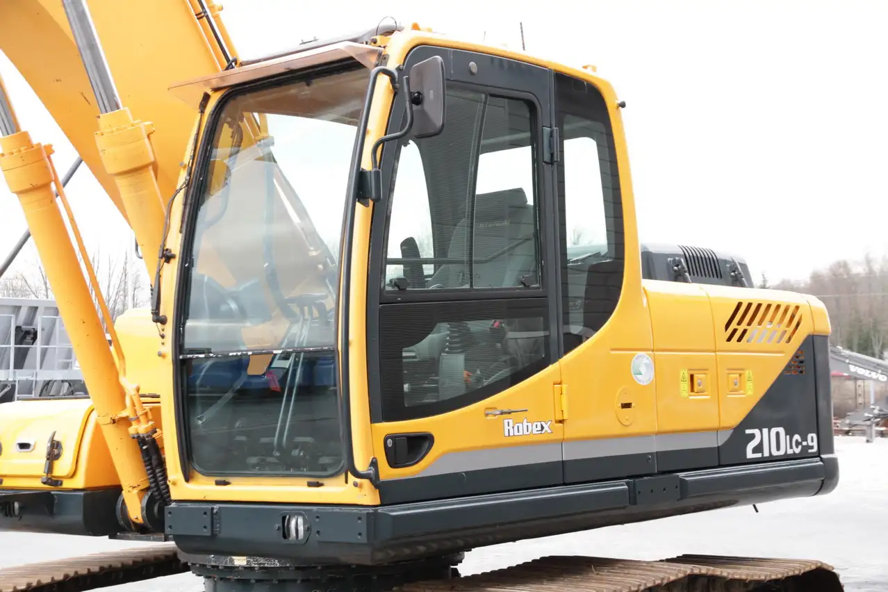 БоковоеДверное стекло для спецтехники, фотография 2