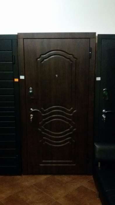 Металлические и межкомнатные двери , фотография 1