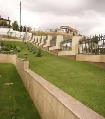 Заборы из гранита и мрамора, делаем монтаж. 20 лет опыта, замеры - бесплатно, фотография 2