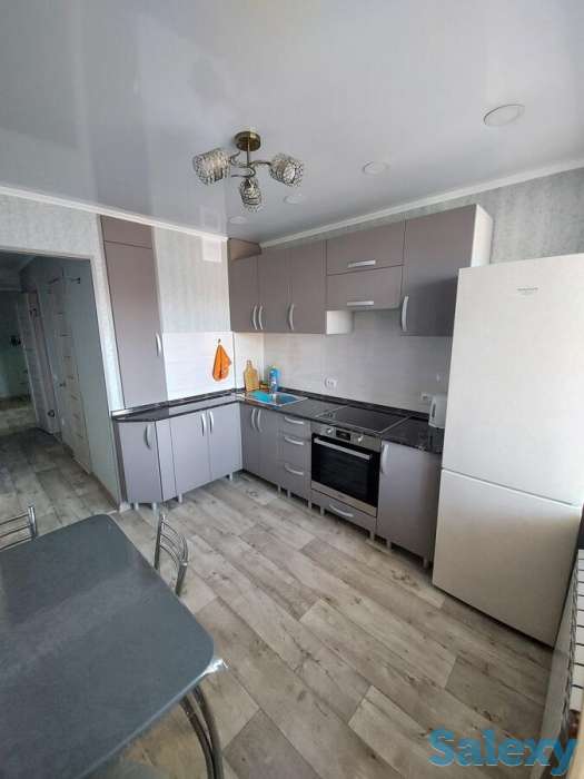 2- комнатная квартира посуточно Навои 60, ЖК 