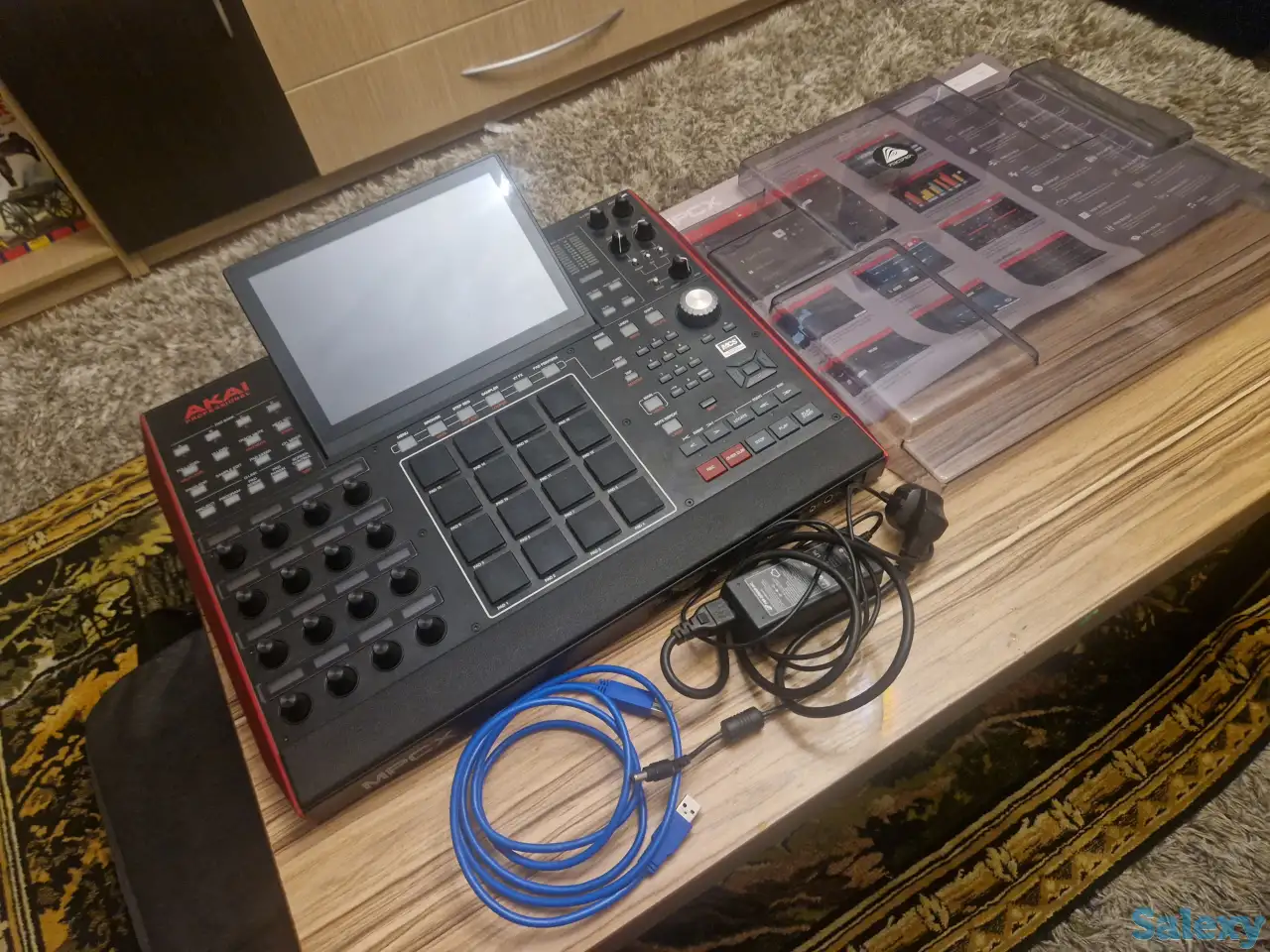 AKAI MPC X Black - Драм-машина / MIDI-клавиатура / Автономная рабочая станция, фотография 5