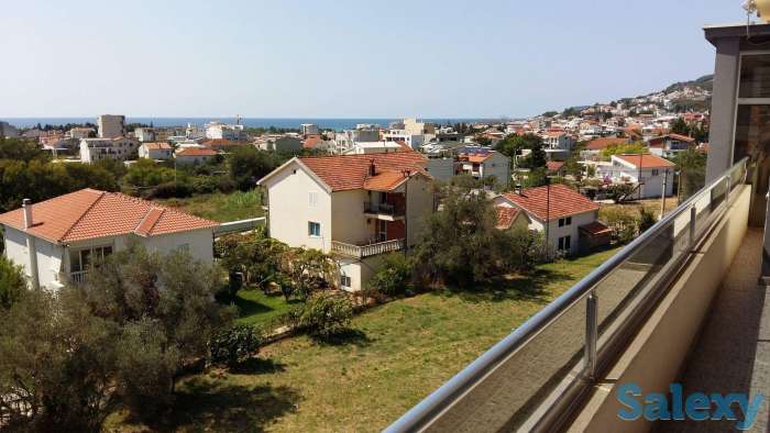 Четырехкомнатная квартира в Черногории, г.Бар, фотография 1