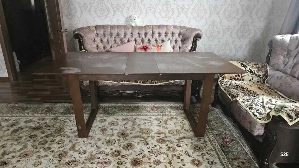 Стол обеденный гостинный, фотография 1