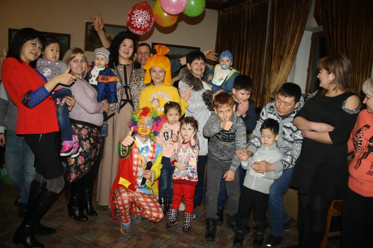 Профессиональная  видеосъемка  новогодних  детских  утренников, фотография 9