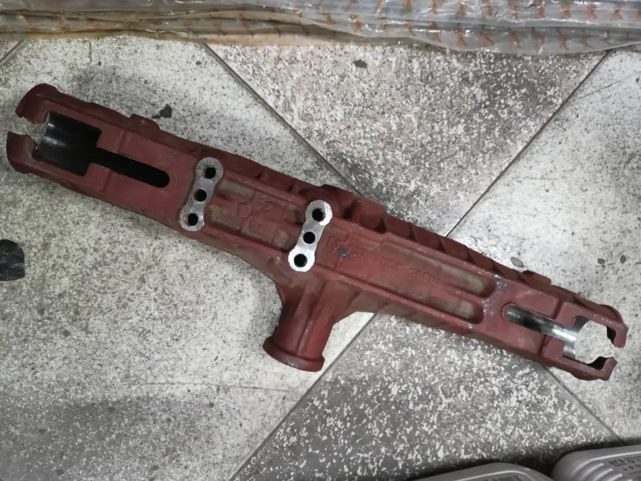 Балка оси передней МТЗ-80 с отверстиями под дозатор, фотография 1