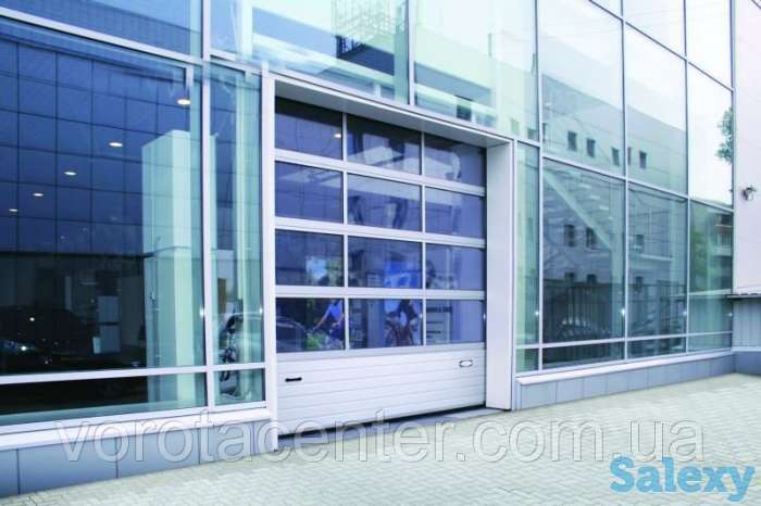 Панорамные секционные ворота с ручным управлением, фотография 2