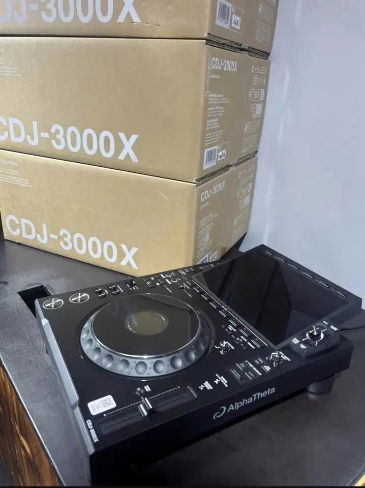 AlphaTheta XDJ-AZ, AlphaTheta OMNIS-DUO , Pioneer DJ OPUS-QUAD, Pioneer DJ XDJ-RX3, Pioneer XDJ-XZ, Pioneer DDJ-FLX10, фотография 12
