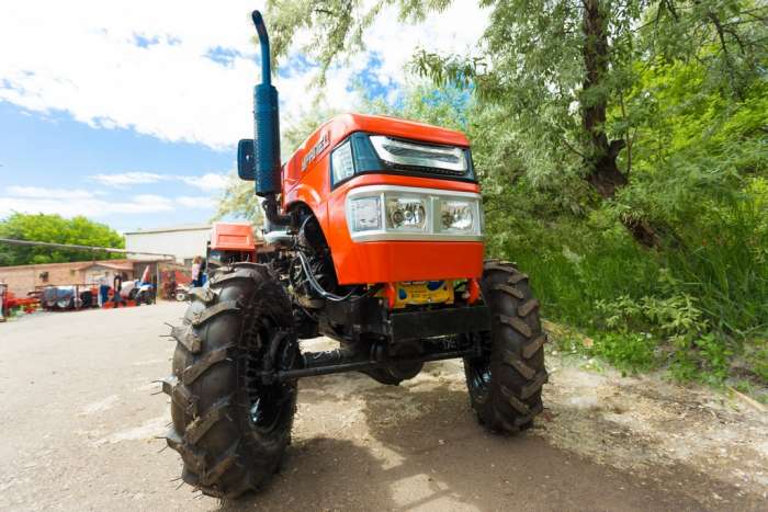 Минитрактор полноприводный Уралец 224 б (22 лс  блок. зад. дифф.), фотография 4