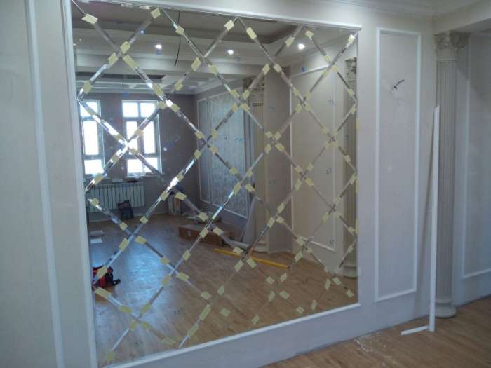 Изготовление душевых кабин и цельностеклянных перегородок. Изделия из зеркала., фотография 4