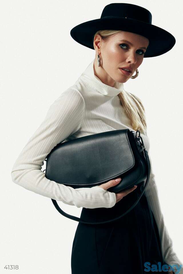 Сумка-багет из экокожи в черном цвете, фотография 1