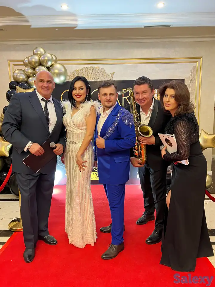 Певец на казахском и русском языках, фотография 1