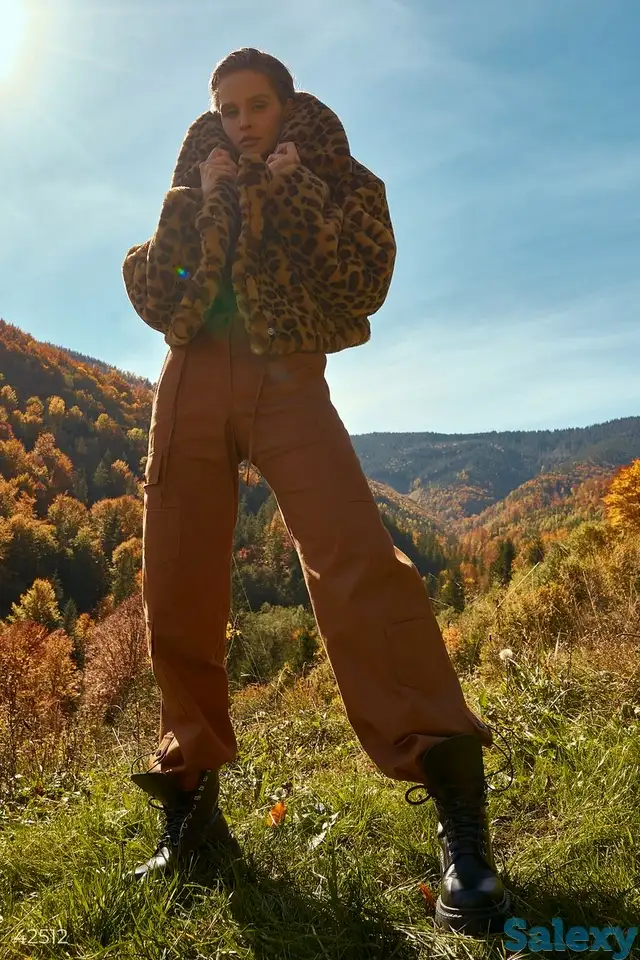 Брюки карго в оттенке терракот, фотография 1