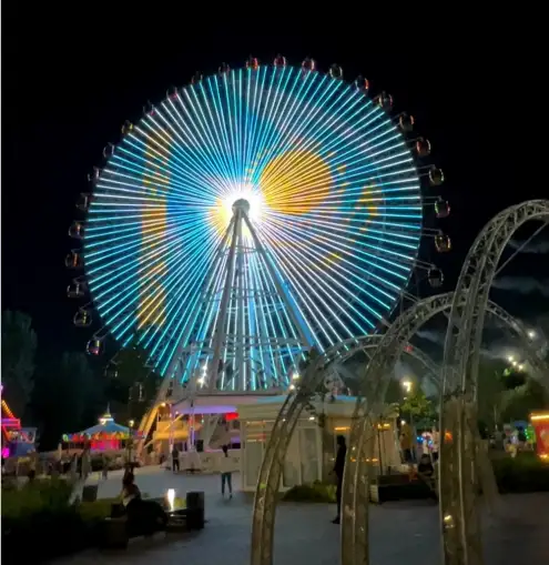 Реклама на колесе обозрения в Астане, фотография 1