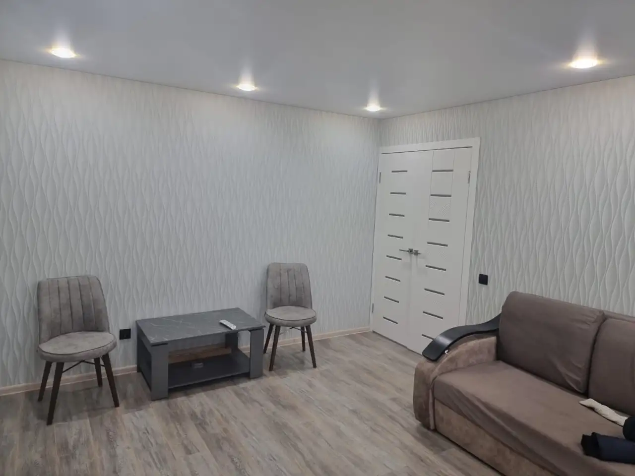 квартиры на сутки часы уральск, пр. назарбаева, фотография 2