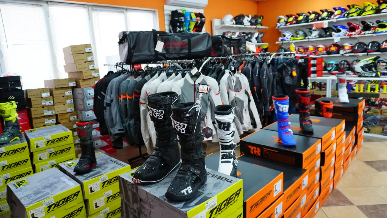 Мотоэкипировка в Алматы, фотография 2