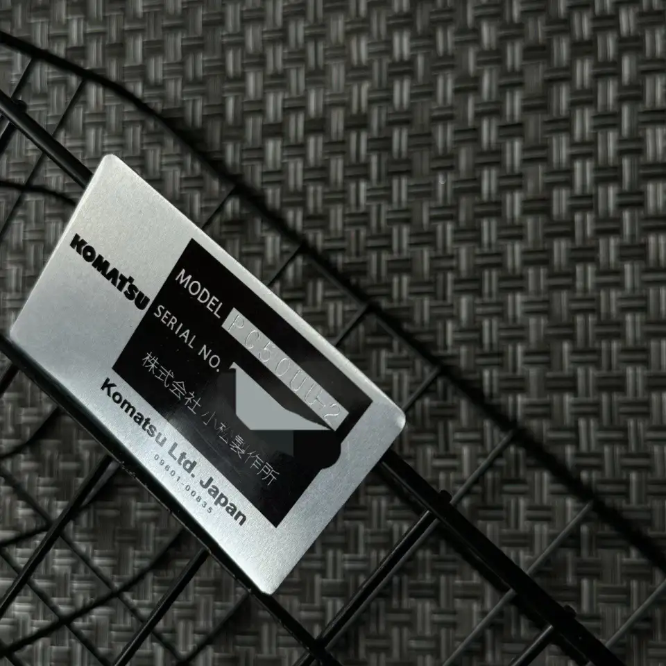 Изготовление шильдиков, бирок, наклеек на авто, фотография 1