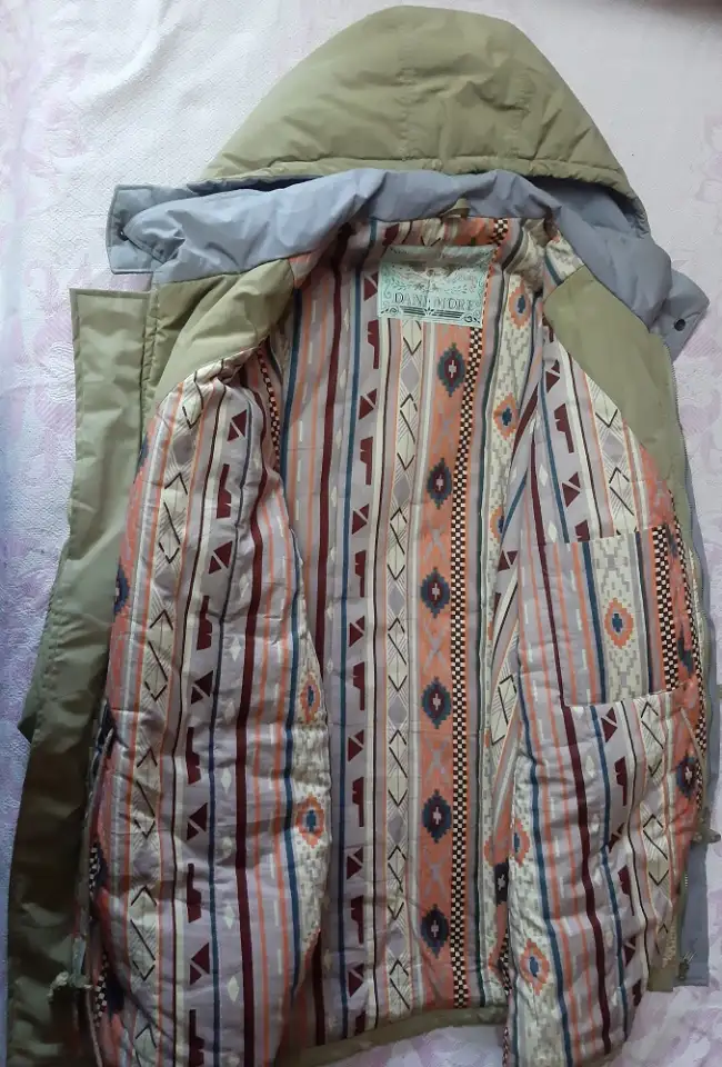 Продам зимнюю мужскую куртку, фотография 3