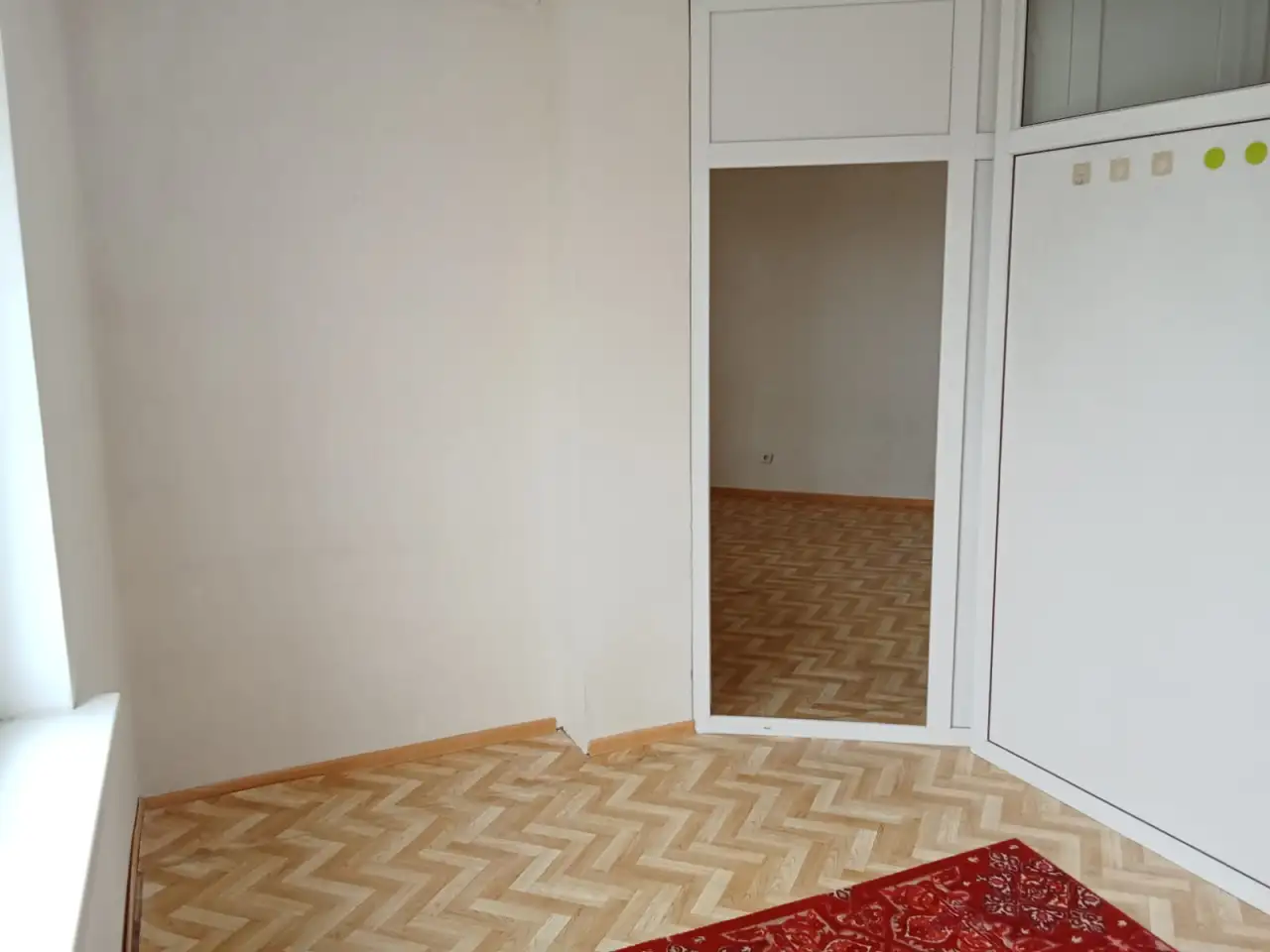 Продам 1 ком.кв от Хозяйки перегорождена пластиком как 2-хкомнатная заот Хозяйки квартиры. Торг уместен., фотография 10