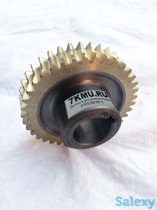 Бронзовая шестерня поворотного редуктора Tadano Z300  на 38 зубов, фотография 1