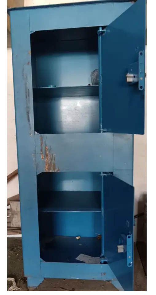 Большой сейф, фотография 2