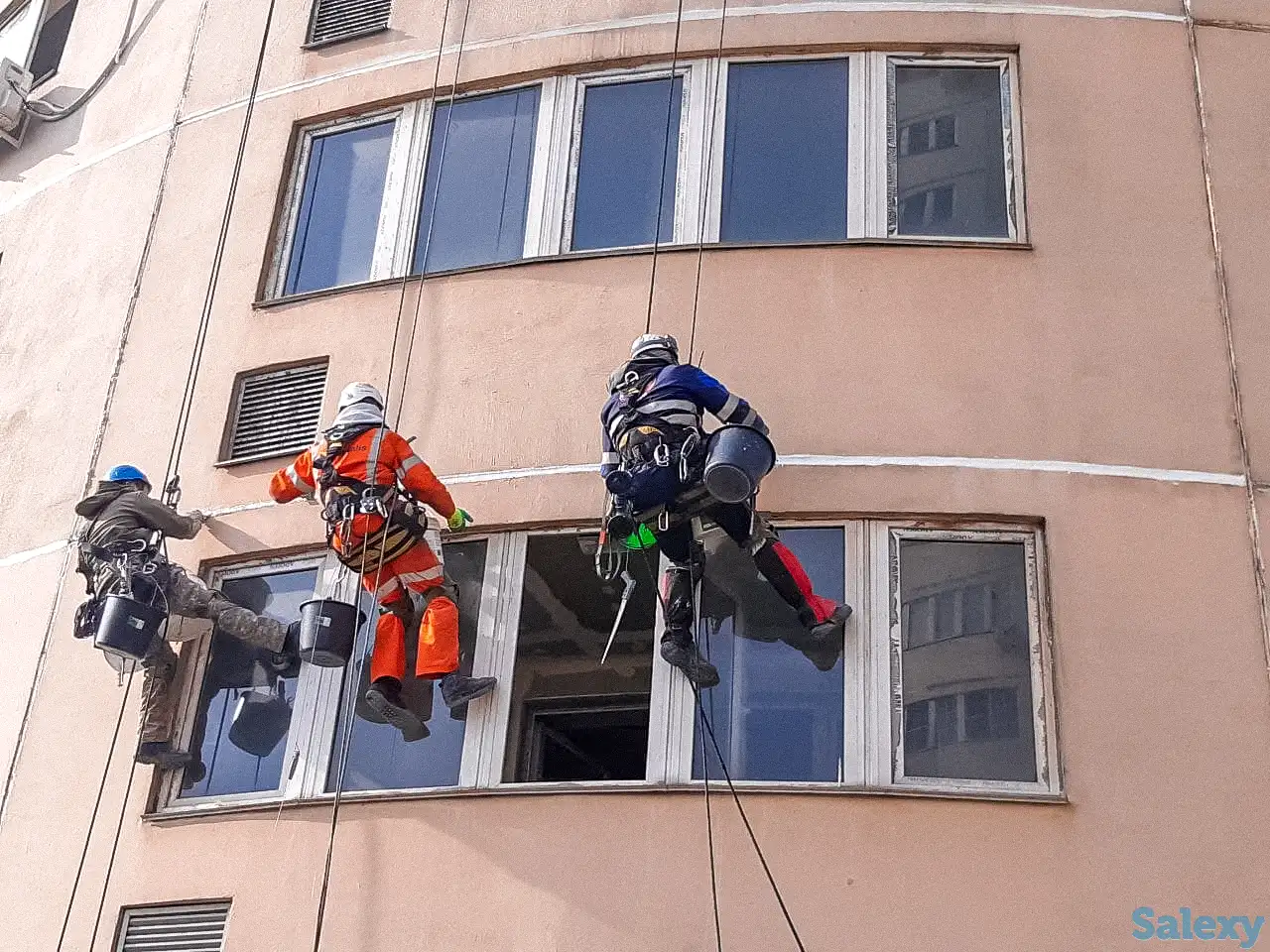 Герметизация межпанельных швов / Ремонт рустов / Высотные работы / Альпинисты, фотография 1