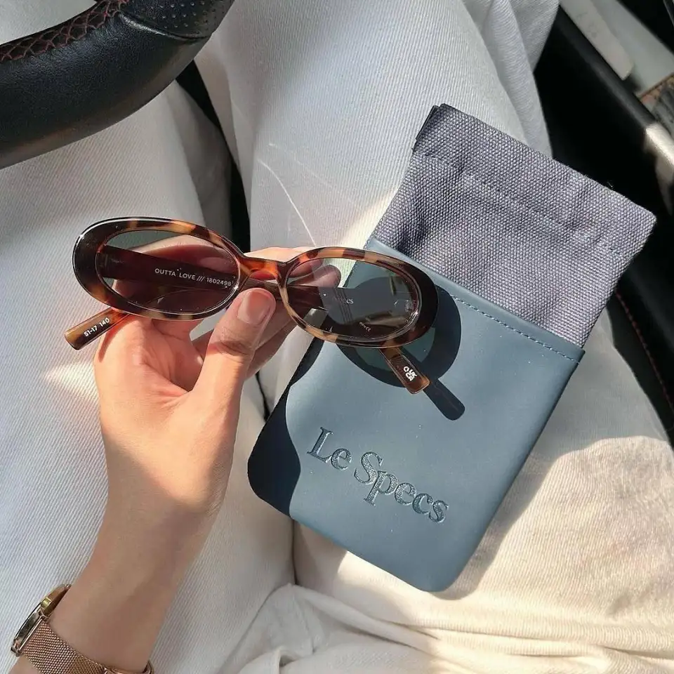 Стильные солнцезащитные очки, фотография 2