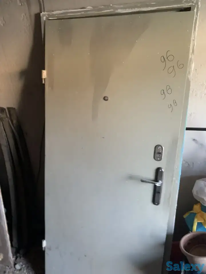 Продам дверь железную входную, фотография 3