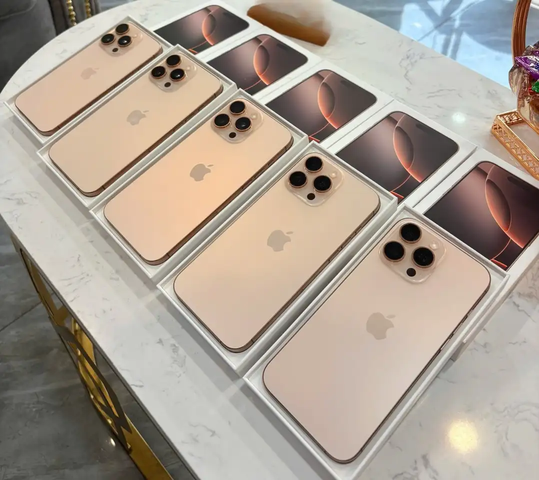 Apple iPhone 17 Pro Max, iPhone 17 Pro, iPhone 17 , iPhone Air , iPhone 16 Pro Max, iPhone 16 Pro, фотография 9