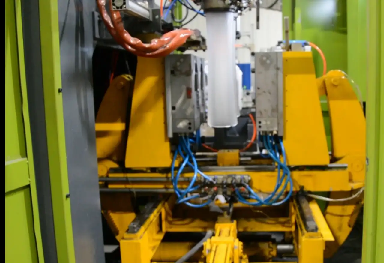 Требуется оператор выдувного оборудования, фотография 1