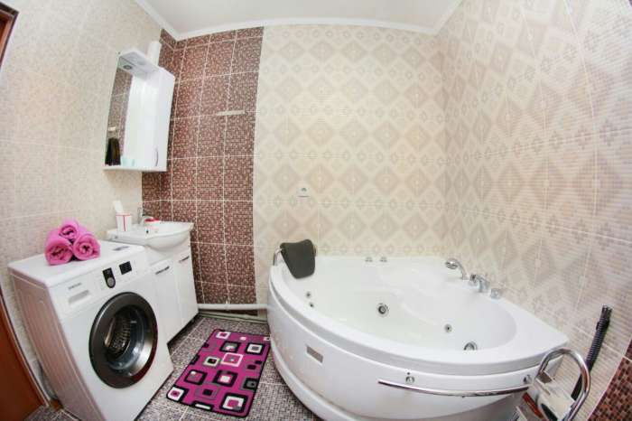 2-комнатная квартира посуточно,Каблукова 38 г.Фрунзе, фотография 2