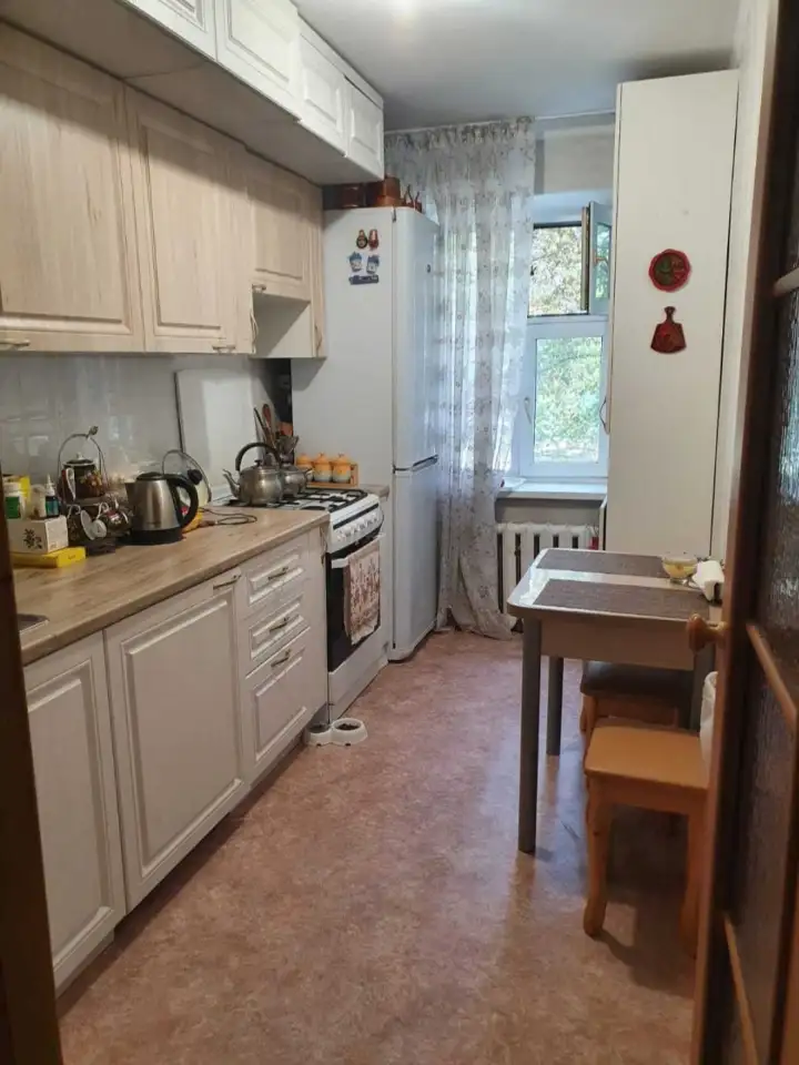 Продам Зх комнатную квартиру, Ул. Конституции, фотография 5