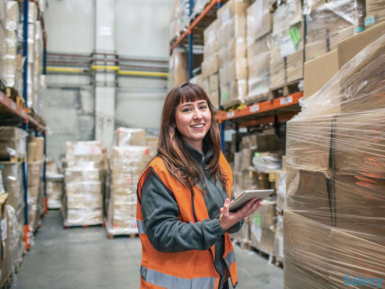 требуются водитель на Хово водитель фронт. погрузчика, экскаваторщики ,разнорабочие вахта, фотография 1