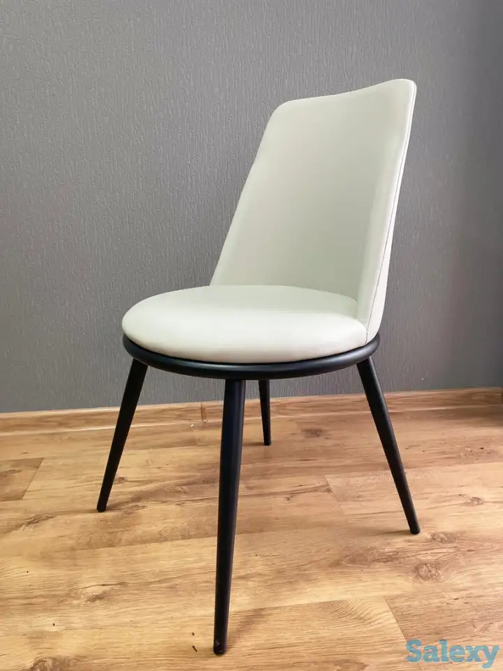 Большой ассортимент стульев и кресел, фотография 4