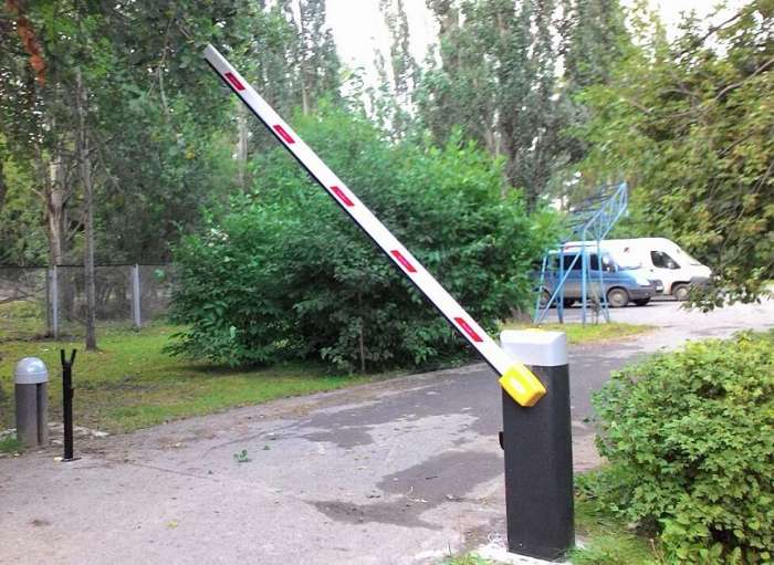 Автоматические секционные ворота, рольставни, шлагбаумы в Астане, фотография 2