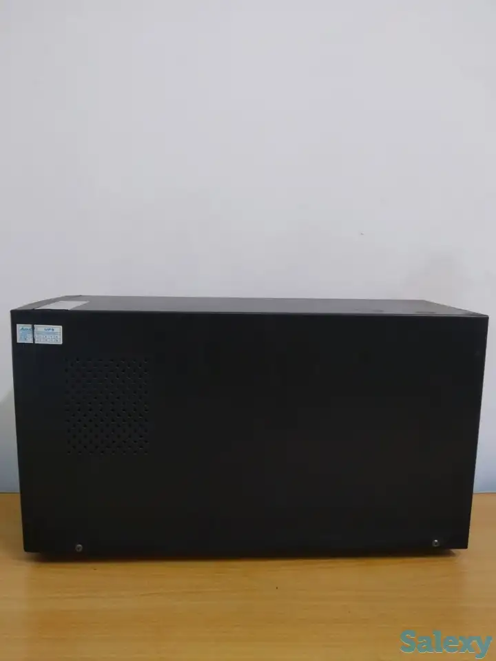 Источник бесперебойного питания SVC PT-1K-LCD, фотография 3