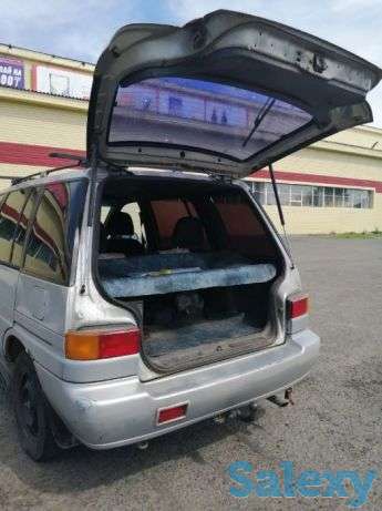 Nissan Prairie, фотография 5