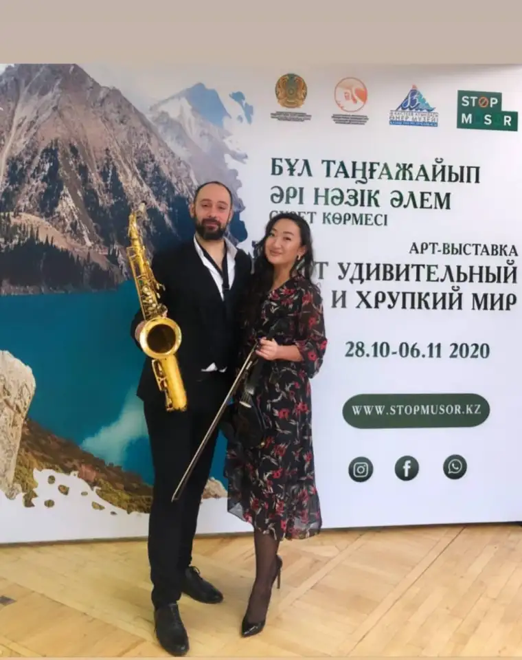 Саксофонист и скрипачка на мероприятия, фотография 2