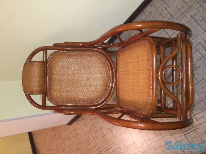 Ротанговое кресло-качалка, фотография 1