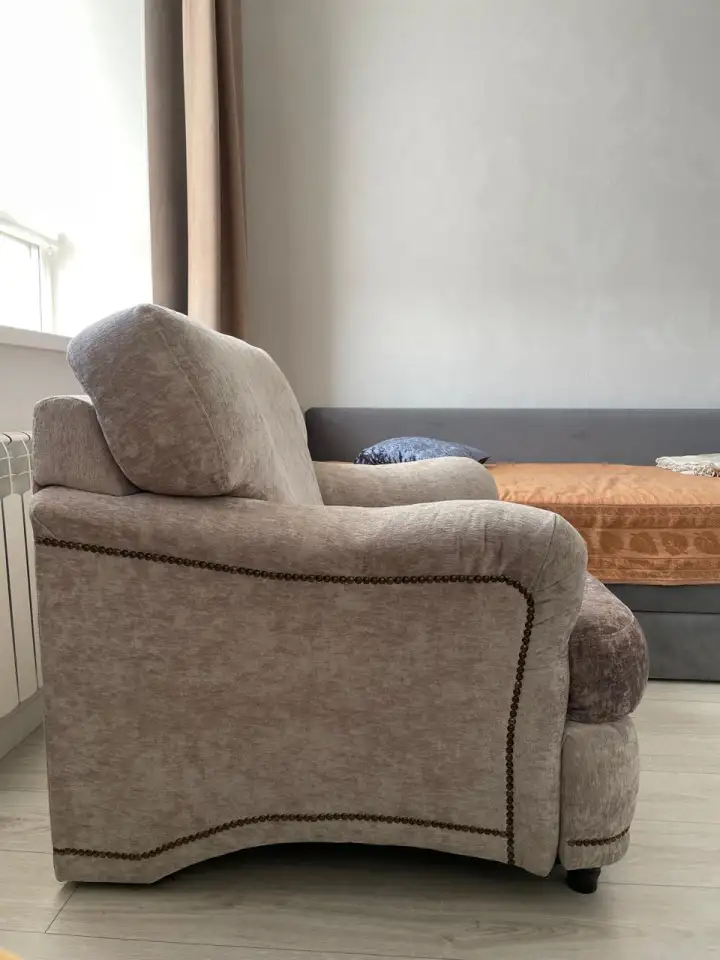 продам бу диван-тройку в отличном состоянии, раскладывается, фотография 6