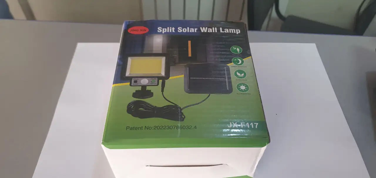 Фонарь уличный на солнечной батарее с датчиком движения, фотография 2