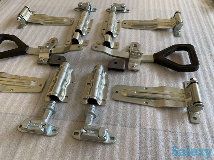 Комплект фурнитуры на задние ворота фургона с рукояткой Дельта малая d-22 ., фотография 3