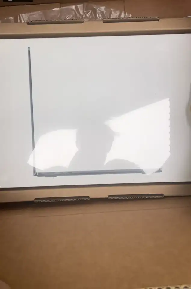 Macbook Pro 14 дюймов абсолютно новый 2024  Запечатанныйнеоткрытый в коробке, фотография 3