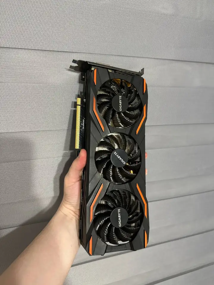 Видеокарта GIGABYTE GTX 1080 8GB, фотография 1