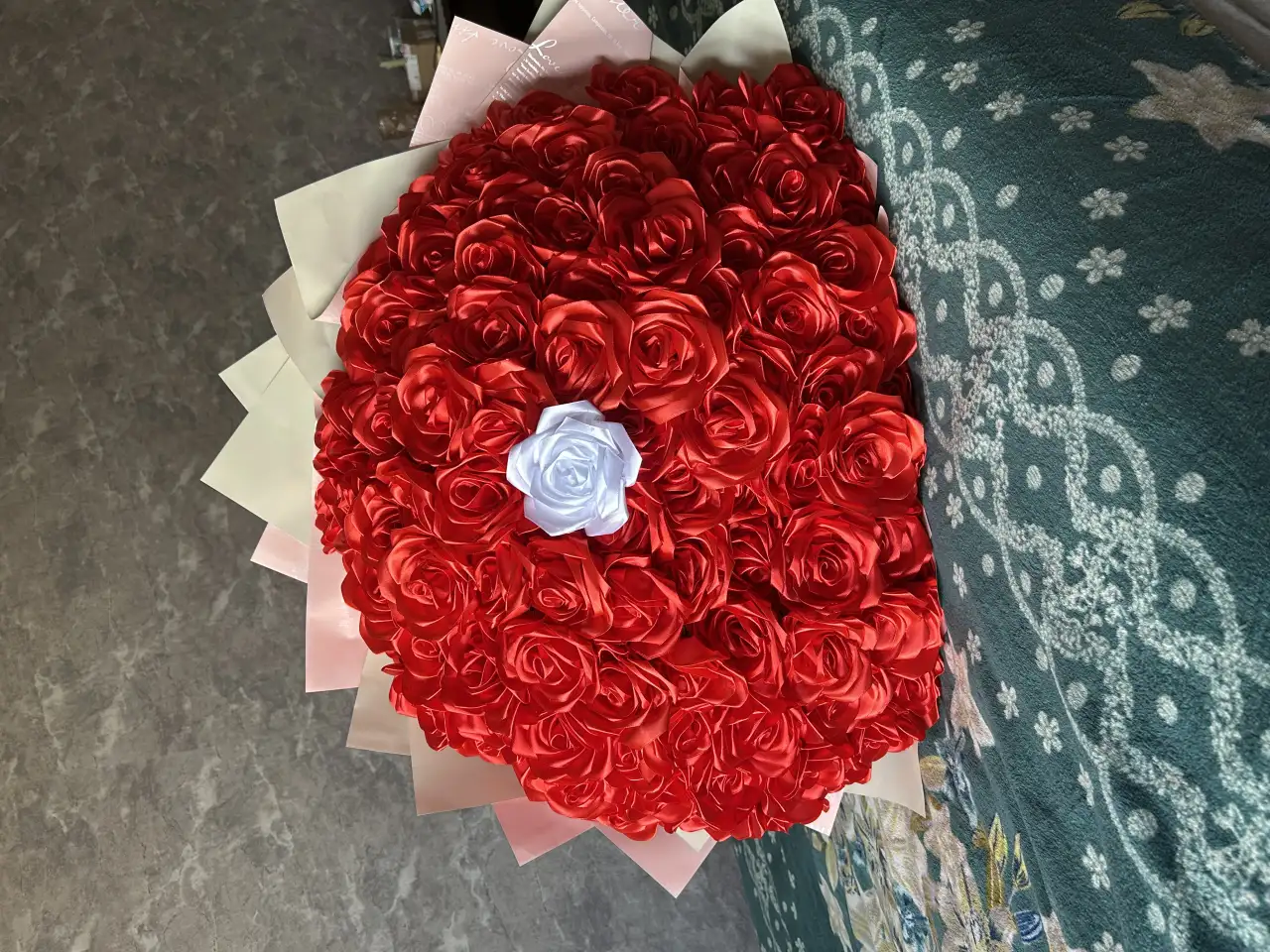 Букеты атласных цветов, фотография 1