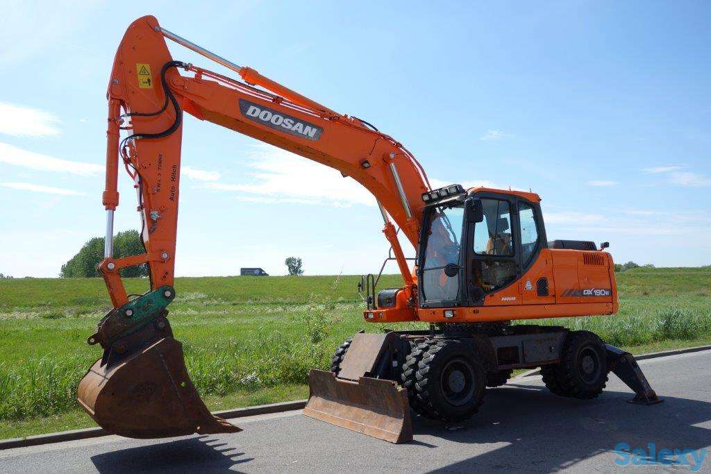 срочно продам колесный экскаватор doosan 190, фотография 3