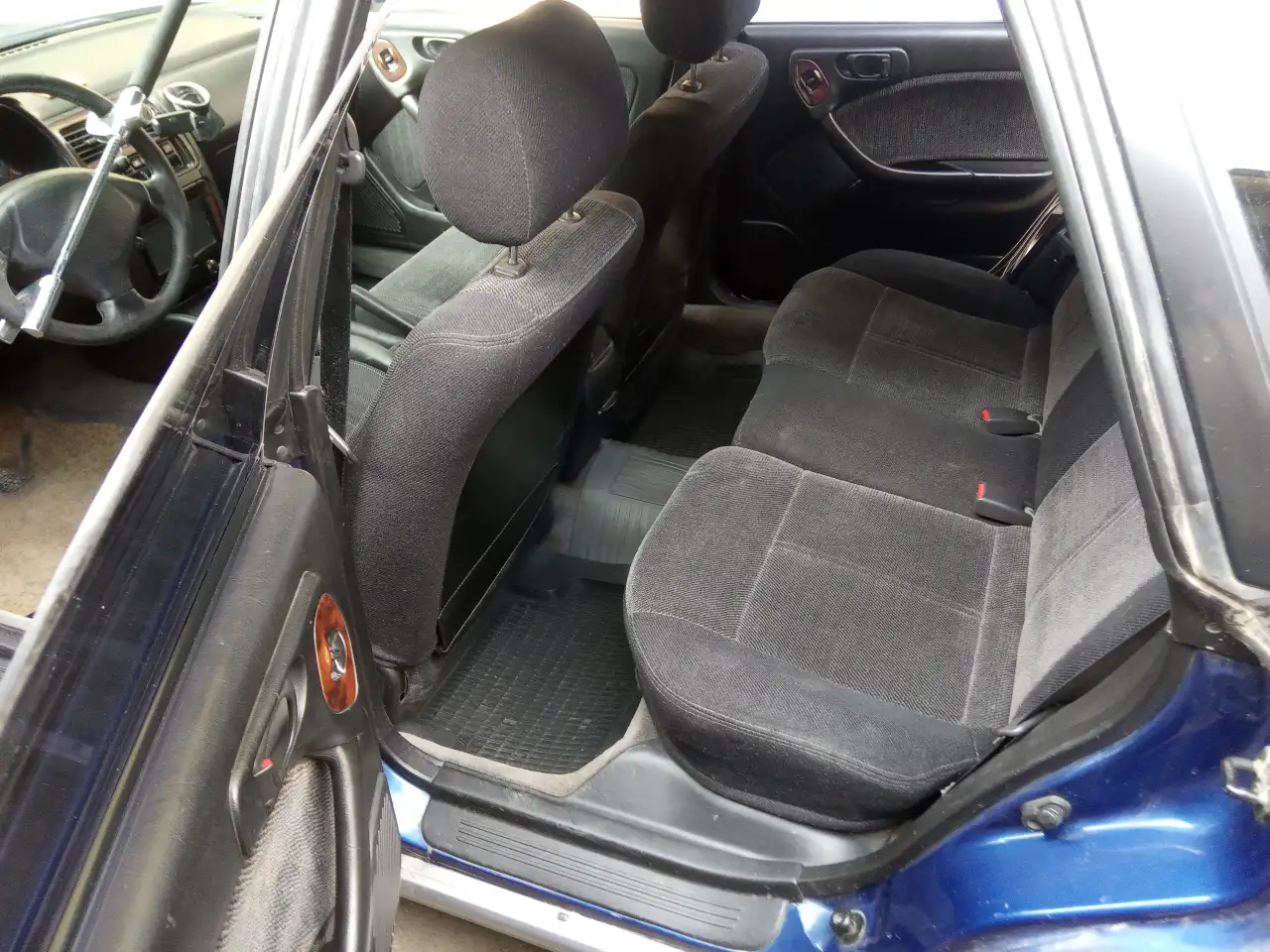 Продам легковую автомашину Subaru Legasy Outback 1998 г.в., 1-е поколение Outback, фотография 5