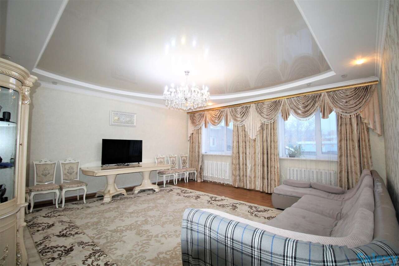 Продам квартиру, Ул. александра кравцова, фотография 1