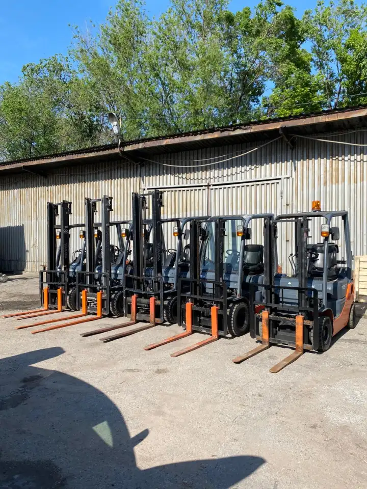 Вилочный погрузчик Toyota 8FG15 из Японии, фотография 2