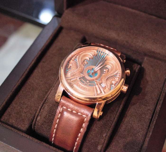 Часы с Гербом Казахстана 