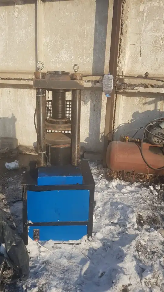 Пресс ПГМ-2000МГ4 испытательный гидравлический малогабаритный на 2000KH, фотография 2